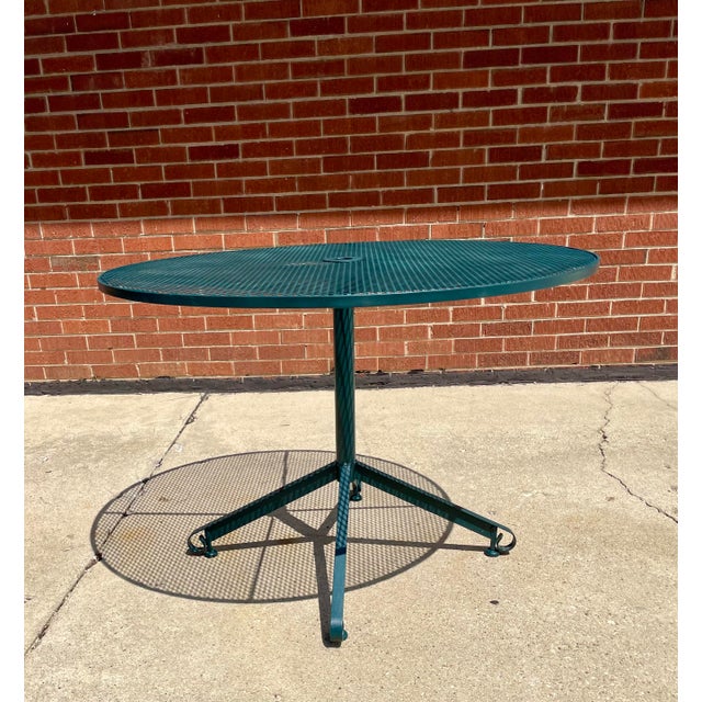 Metal 1960s Woodard Wrought Iron Patio Radar Atomic Set Table 4 Chairs, Attributed For Sale - Image 7 of 11