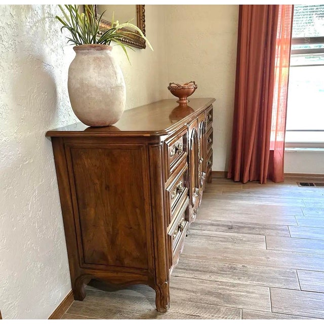 1960s Vintage 1960 Drexel Heritage Cabernet Triple Dresser / Sideboard For Sale - Image 5 of 12
