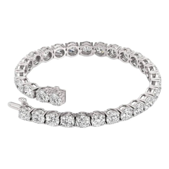 39 Round Diamond 25 Pointer Each , 10 Carat Tennis Bracelet in 18 K White Gold For Sale