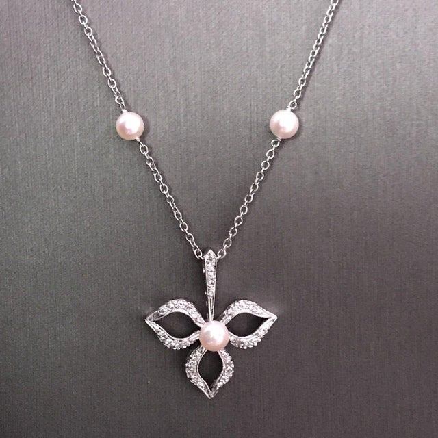 White Diamond Akoya Pearl Necklace 14 Karat Gold Certified For Sale - Image 8 of 12