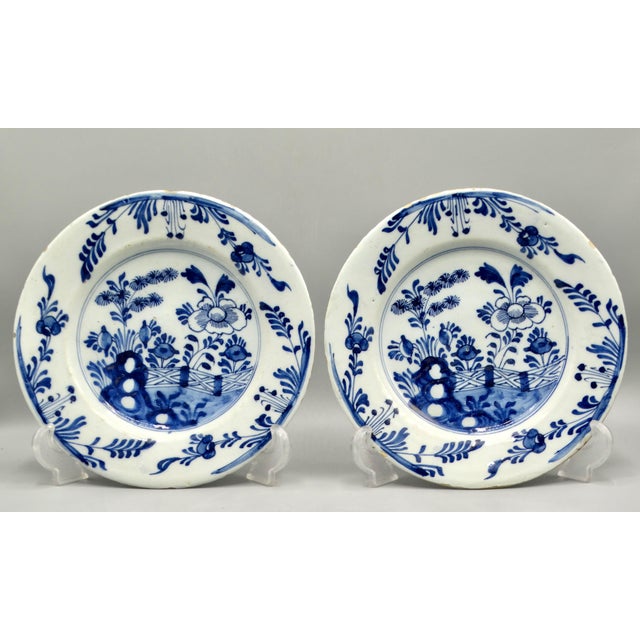 18th-Century Delft Chinoiserie Plates,. A Pair For Sale - Image 9 of 11