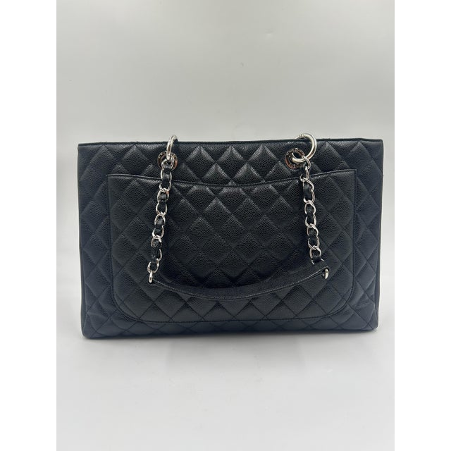 Black Chanel Black Quilted Leather Tote Bag For Sale - Image 8 of 12