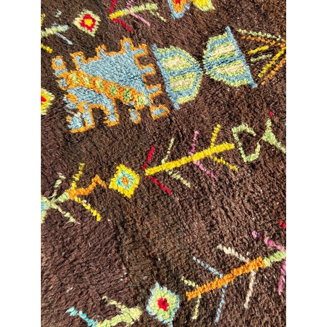 Mid-Century Modern Modern Traditional Moroccan Berber Brown Rug For Sale - Image 3 of 8