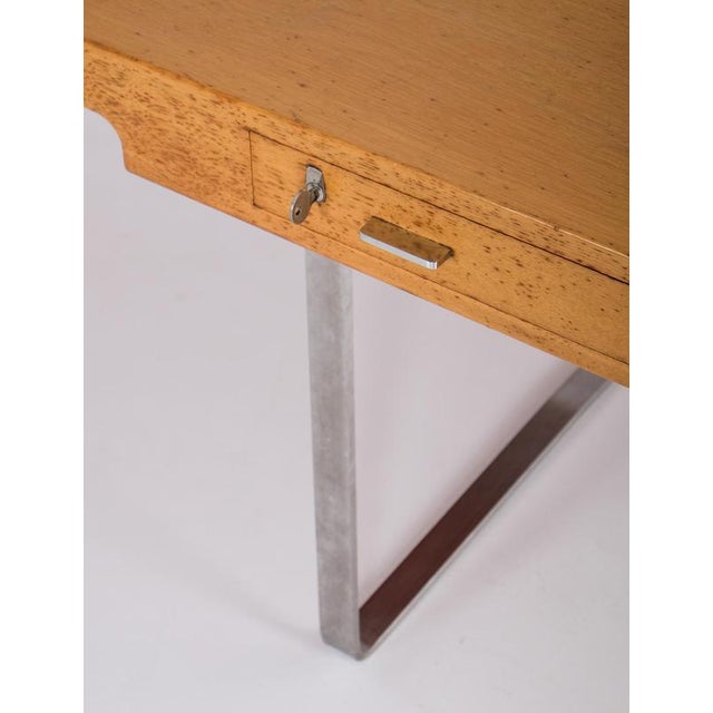 Brown JH 810 Oak Desk attributed to Hans J. Wegner, Denmark, 1970s For Sale - Image 8 of 15