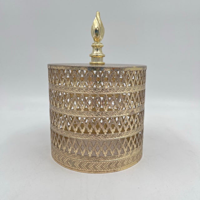 Metal Vintage Hollywood Regency Gold Filigree Ormolu Toilet Roll Cover For Sale - Image 7 of 11