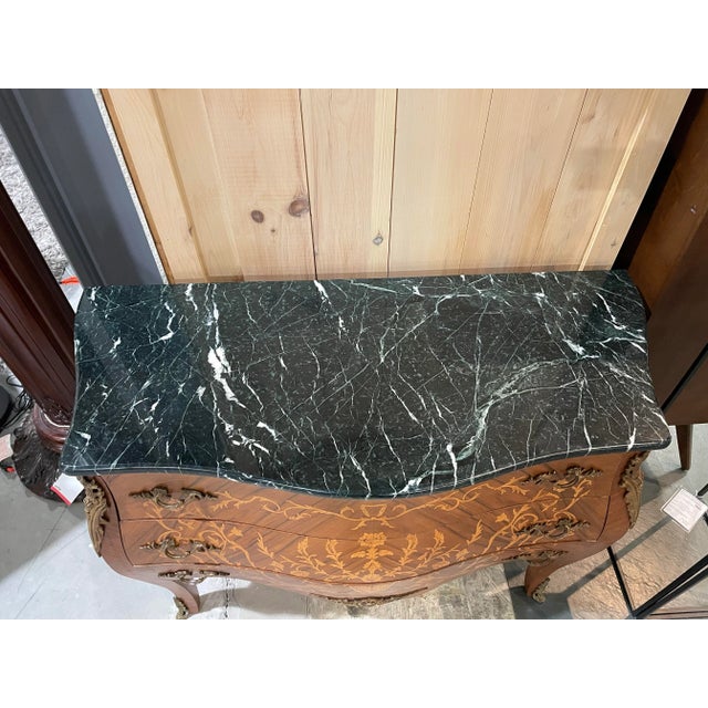 Late 20th Century Marble Top Bombe Chest With Inlaid Floral Design For Sale - Image 4 of 11