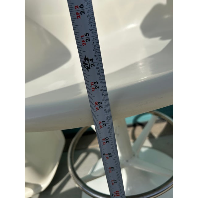 White Mid-Century Modern White Tulip Swivel Bar Stools, Umanoff Saarinen Style - Set of 4 For Sale - Image 8 of 9