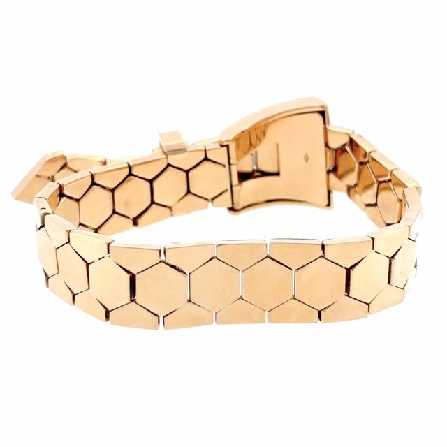 Mid-Century Modern 1940s Retro 18k Rose Gold Honey Comb Buckle Bracelet For Sale - Image 3 of 8