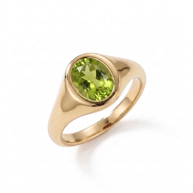 Contemporary Peridot Signet Unisex Stacking Ring | Dainty Woman Signet Ring | August Birthstone Ring Us 7 For Sale - Image 3 of 3