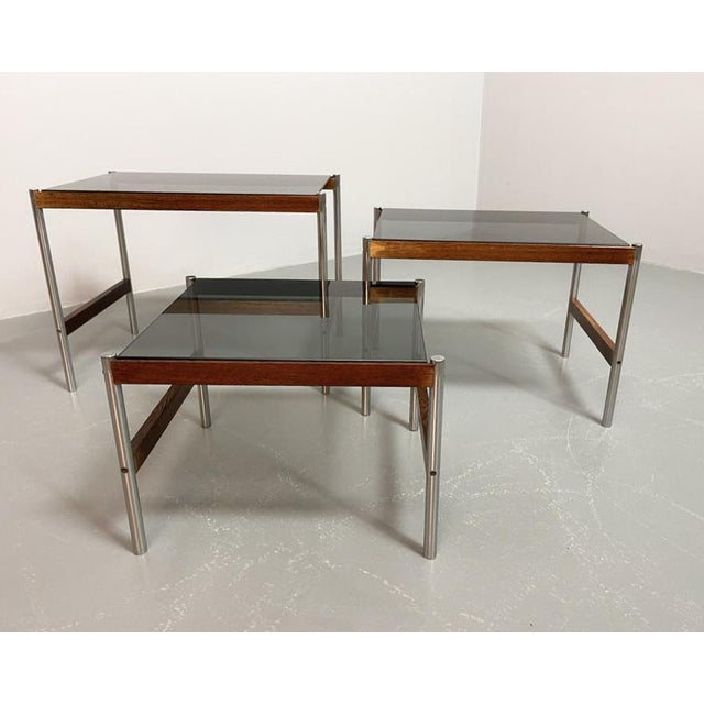 Mid-Century Modern Dutch Nesting Tables in Smoked Glass Top, Wenge & Chrome from Fristho, 1960s, Set of 3 For Sale - Image 3 of 14