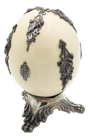 Ostrich Egg on Silver Support Feet