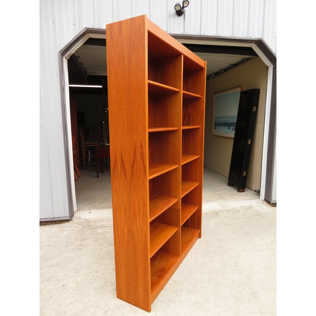 Vintage Danish Modern Teak Double Bookcase Bookshelf Mid Century Hundeved Style Display Shelf For Sale - Image 12 of 16