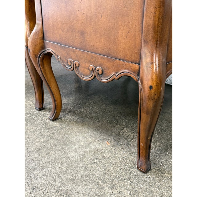 Late 20th Century Thomasville Louis XV End Tables / Nightstands For Sale - Image 10 of 12