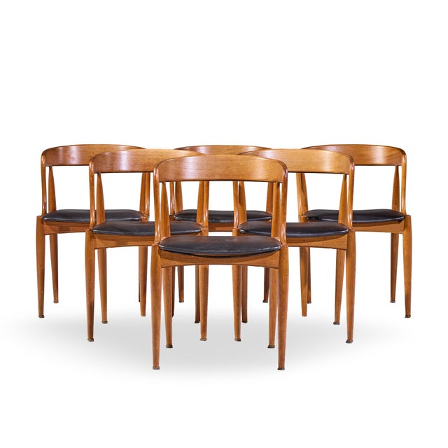 Johannes Andersen for Uldum Møbelfabrik Mid Century Danish Teak Dining Chairs - Set of 6 Each chair measures: 19.5 wide x...