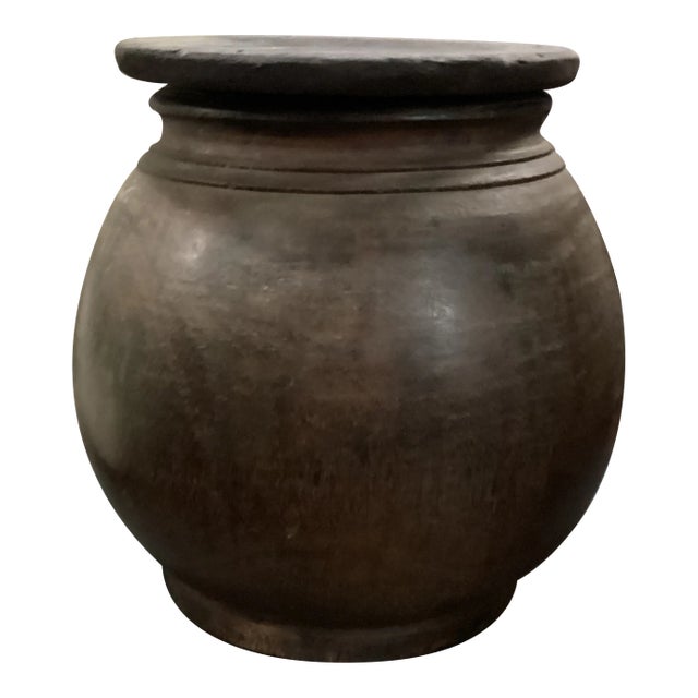 Early 20th Century Indian Wooden Vessel With Visible Wood Grain For Sale