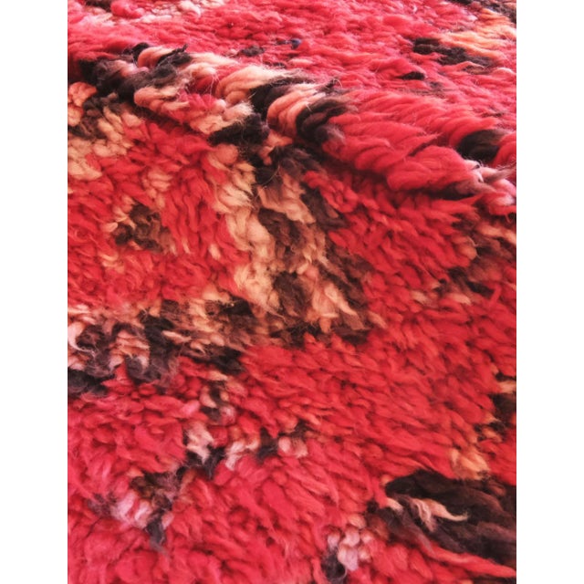 1980s Red Moroccan Wool Rug - 10.3 X 6.3 Ft For Sale In Cleveland - Image 6 of 8