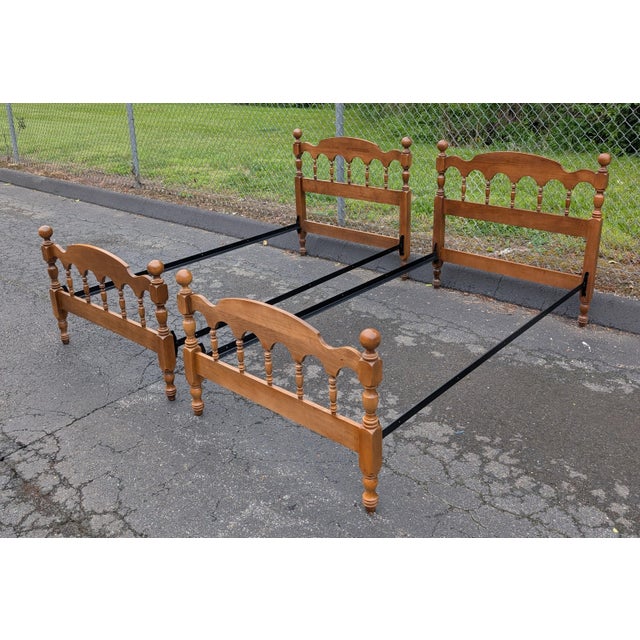 Vintage Twin Size Maple Cannonball Bed Frame - A Pair For Sale In Washington DC - Image 6 of 11