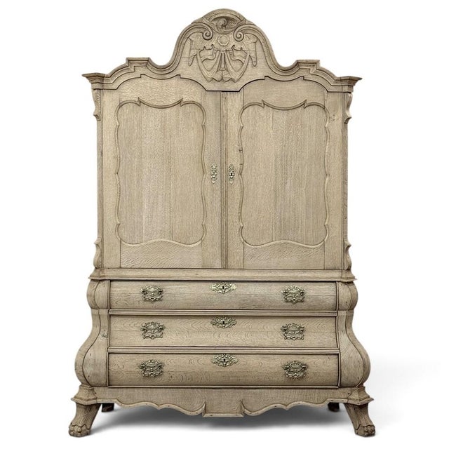 18th Century Dutch Baroque Stripped Oak Linen Press For Sale - Image 4 of 18