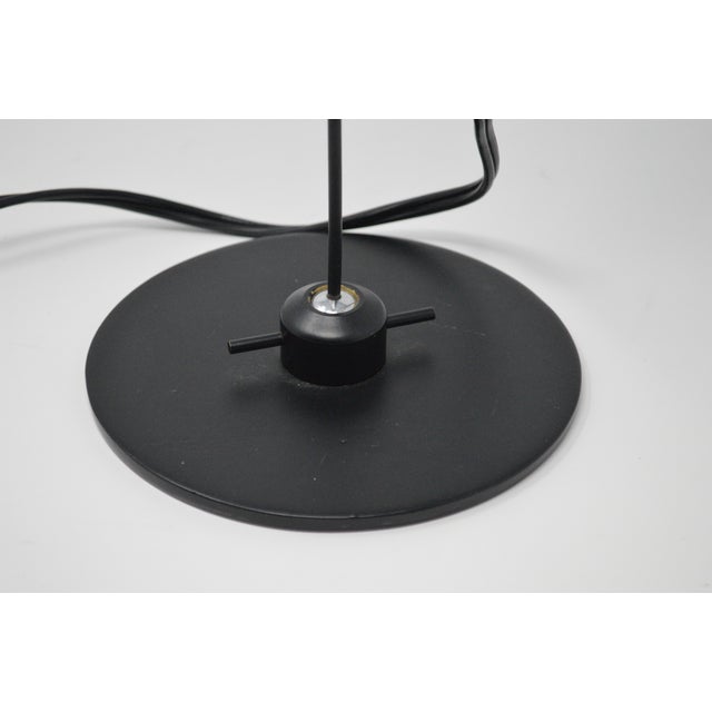 2000 - 2009 Post Modern Hengchang Black Mesh Caged Desk Table Lamp For Sale - Image 5 of 10