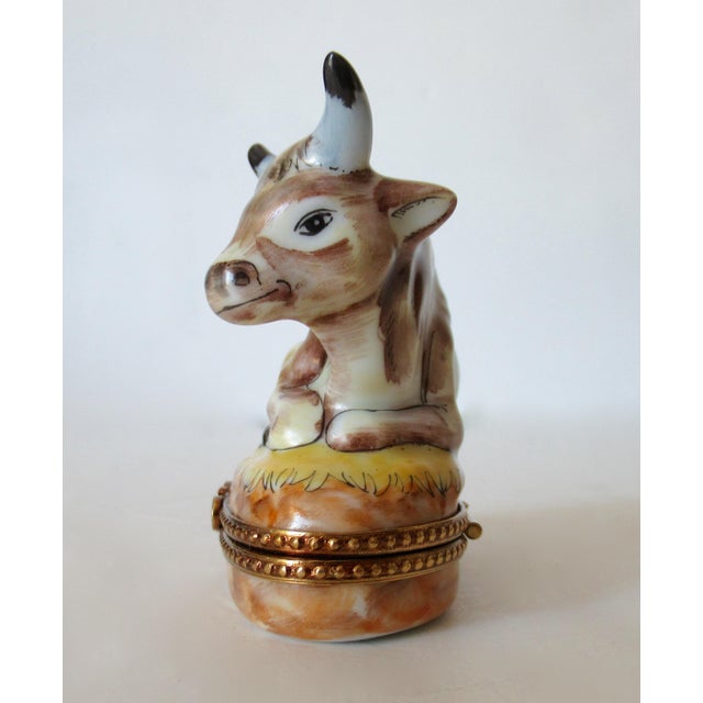 1990s Limoges, France Rochard Hand-Painted Enamel "Longhorn Cow," Trinket Box For Sale - Image 5 of 15