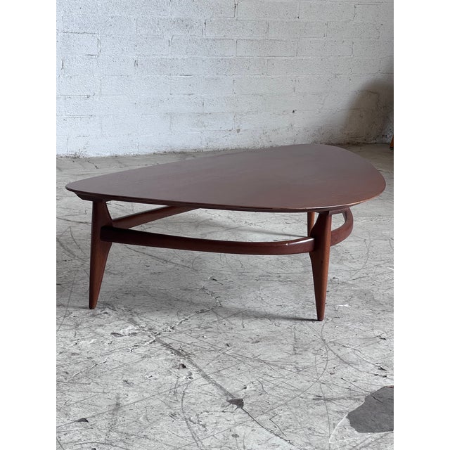 1960s Mid Century Modern Walnut Boomerang Coffee Table by Brown Saltman For Sale - Image 5 of 5