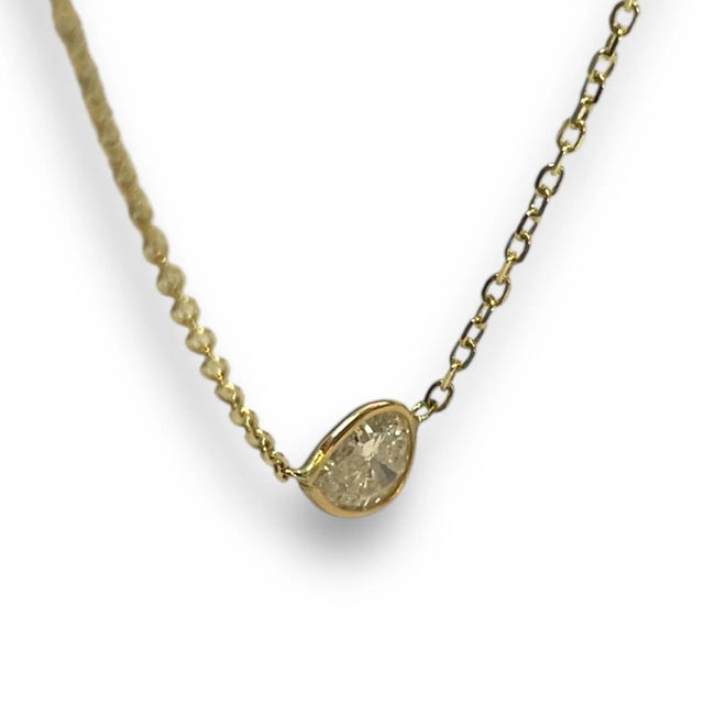 14k Yellow Gold 0.76ct Pear Natural Diamond Bezelled Necklace For Sale In New York - Image 6 of 6