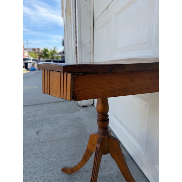 Vintage Federal Revival Wood Pedestal Side Table With Traditional Carved Details For Sale - Image 9 of 12