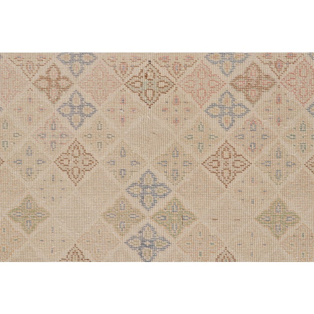 Shabby Chic Vintage Zeki Müren Rug in Beige With Geometric Patterns by Rug & Kilim For Sale - Image 3 of 7