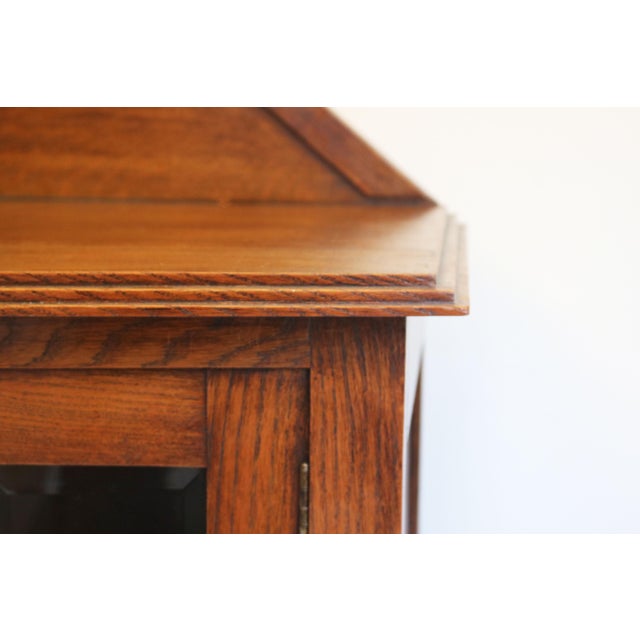 Wood Amsterdams School Display Cabinet in Oak and Beveled Glass, 1920 For Sale - Image 7 of 13
