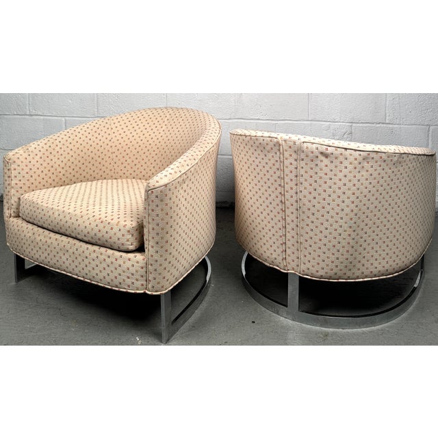 Selig Mid 20th Century Pair of Chrome Strap Barrel Lounge Chairs Attributed to Finn Andersen for Selig For Sale - Image 4 of 16