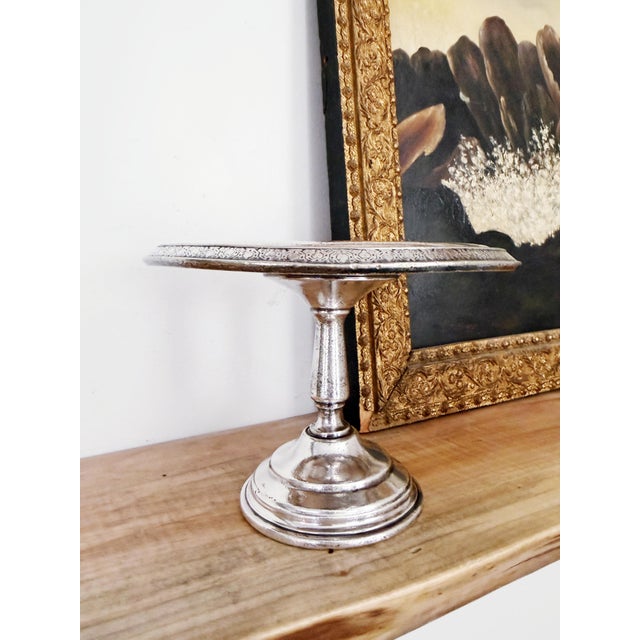 A lovely vintage silver plated dessert stand from the The New Yorker Hotel in New York City! In excellent condition, no...