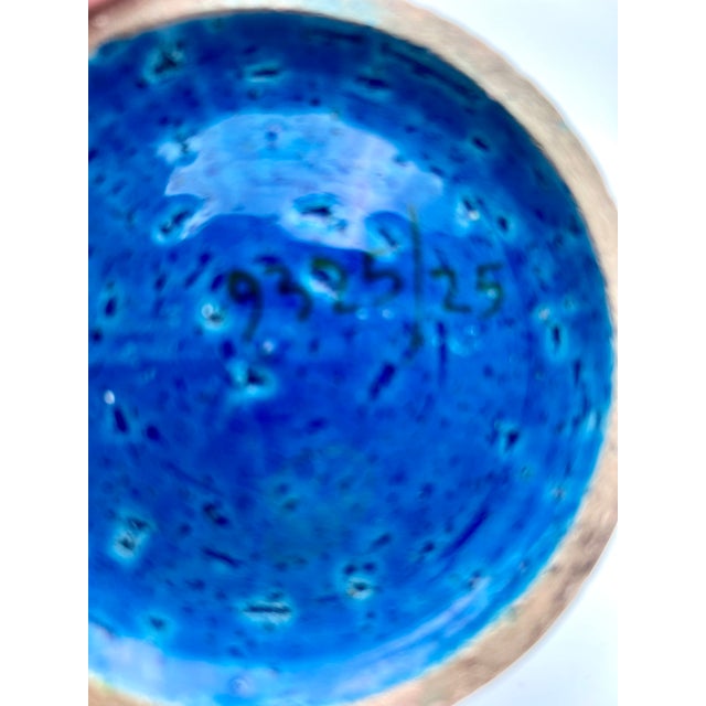 Rimini Blue Ceramic Vase by Aldo Londi for Bitossi, 1960s For Sale - Image 6 of 7