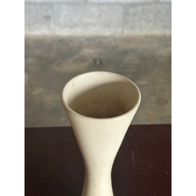 Architectural Pottery 1950s Swedish Architectural Vase by Syco in Matte Ivory For Sale - Image 4 of 9