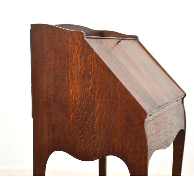 Early 20th Century Arts and Crafts Petite Oak Secretary Desk For Sale - Image 5 of 7