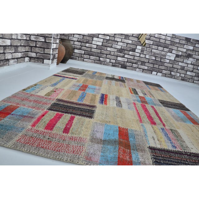 1960s Anatolian Tribal Oushak Kilim Rug For Sale - Image 4 of 10