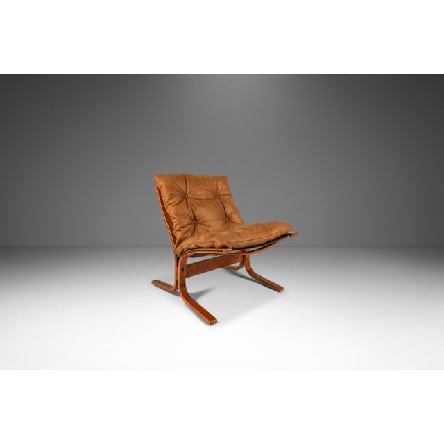 Mid-Century Modern Set of Two (2) Scandinavian Mid-Century Modern "Siesta" Chairs in Leather by Igmar Relling for Westnofa, Norway, C. 1970's For Sale - Image 3 of 18