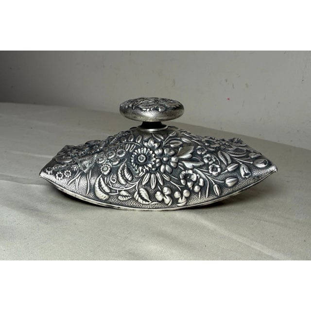 Hollywood Regency Antique Ornate Tiffany & Co. Silver Wood Repousse Ink Blotter Desk Top Article For Sale - Image 3 of 13