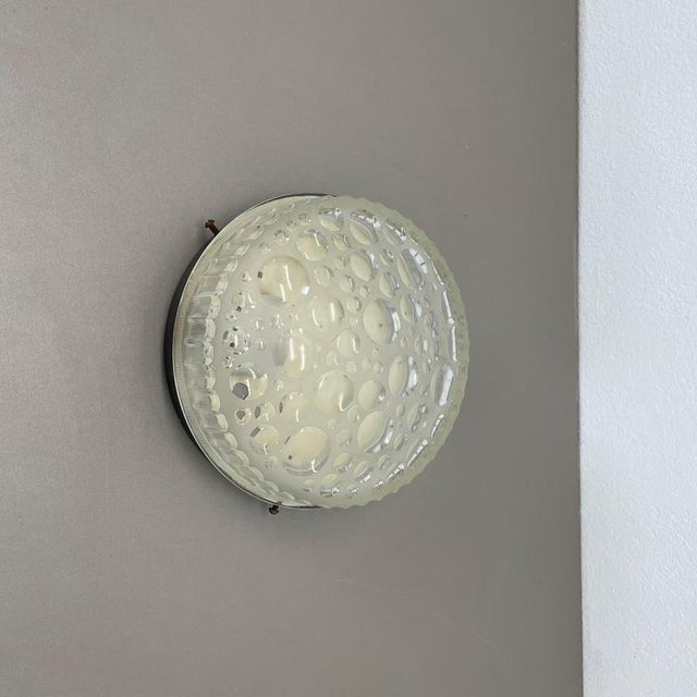 1970s Small Textured Bubble Glass Wall Light from Hustadt Lights, 1970s For Sale - Image 5 of 18