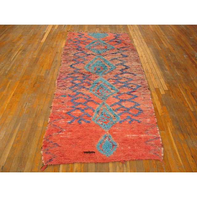 Mid-20th Century Moroccan Boucherouitte Carpet ( 4' x 9'6" - 122 x 290 ) Antique Moroccan - Boucherouitte Hallway Runner...
