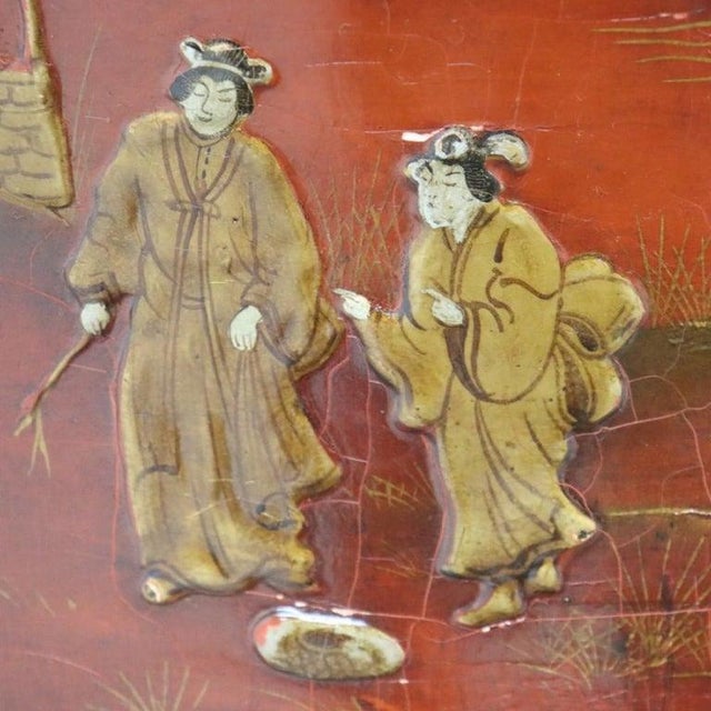1920s Red Lacquer & Scenic Chinoiserie Decorated 3-Drawer Bombay Chest C1920 For Sale - Image 5 of 18