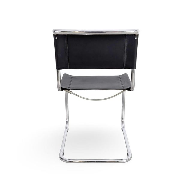 We are offering a beautiful set of five Bauhaus cantilever chairs from the renowned German manufacturer Thonet for sale....