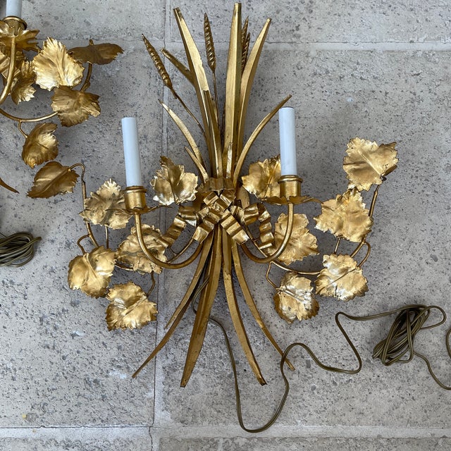 1950s 1950s Pair of Gilt Metal Grapevine Motif Wall Sconces For Sale - Image 5 of 10