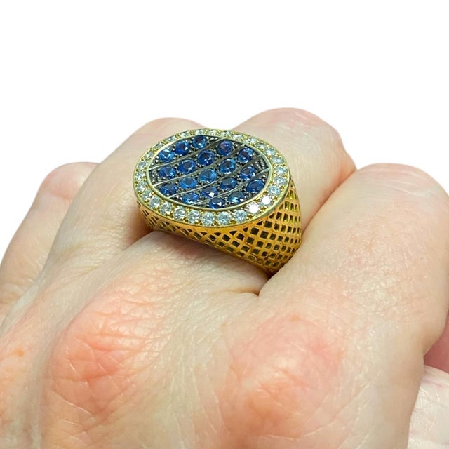 Vintage 18k Oval Sapphire and Diamond Cluster Ring, Size 7 For Sale - Image 12 of 13