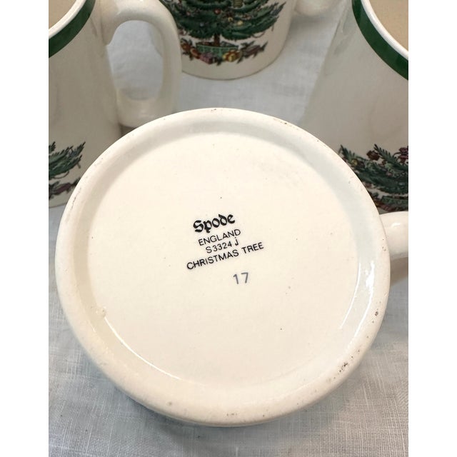 Vintage Set of 4 Spode England "Christmas Tree" Coffee Mugs For Sale In Palm Springs - Image 6 of 6