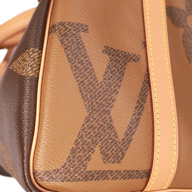 Metal Louis Vuitton Reverse Giant Monogram Speedy Bandoulière 30, 2019. For Sale - Image 7 of 14