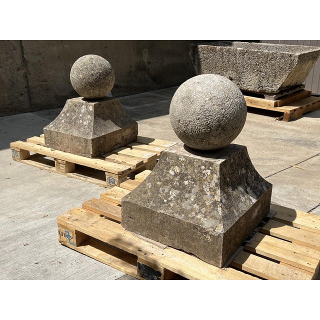 French Pair of 18th Century French Carved Limestone Pillar Ball Finials For Sale - Image 3 of 18