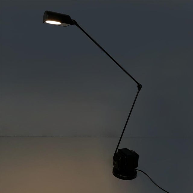 Italian modern table lamp Daphine Classic by Tommaso Cimini for Lumina, 1980s Adjustable table lamp model Daphine Classic...