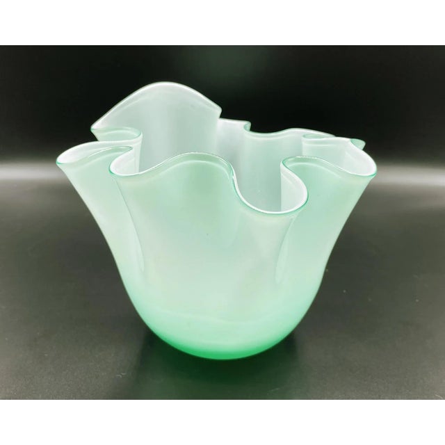 Green Murano Style Flying Hand Handkerchief Vase, 1970s For Sale - Image 8 of 13