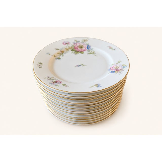 Rosenthal 96-Pc Rosenthal Continental Classic Rose 2554-61 China Set Service for 12 For Sale - Image 4 of 17