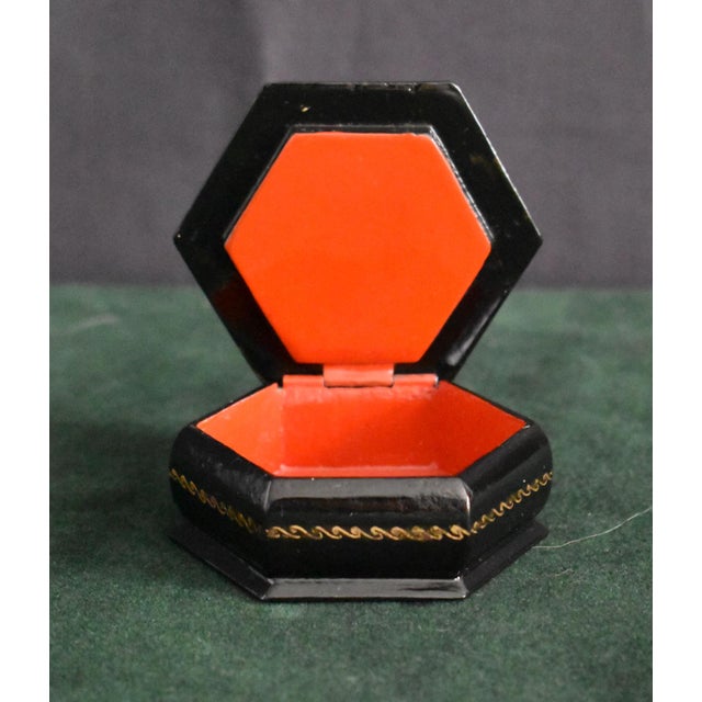 Vintage Russian Lacquer Box Painted Fairy Tale Scarlet Flower Trinket Signed For Sale In Philadelphia - Image 6 of 16